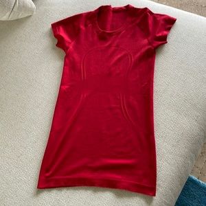 Lululemon swiftly tee